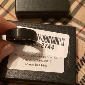 Tigrade Black Titanium Wedding or Engagement Ring Size 11.5